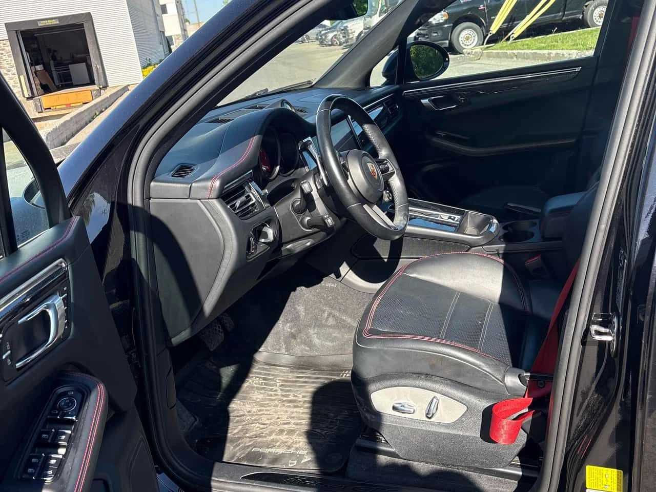 Porsche Macan * GTS * АВТОКРЕДИТ БЕЗ ПЪРВОНАЧАЛНА ВНОСКА* , снимка 5 - Автомобили и джипове - 54780469