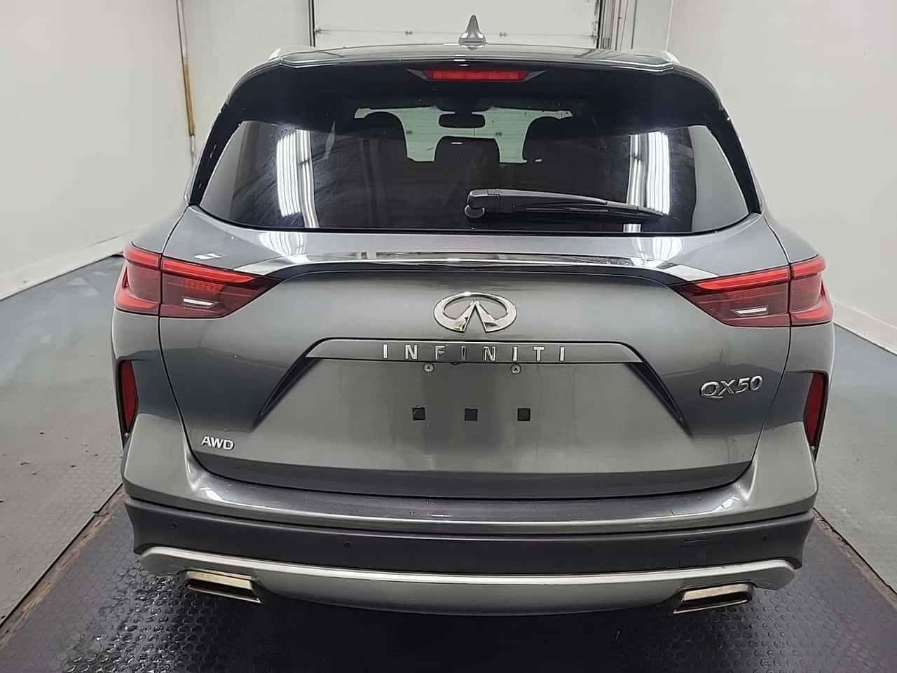 Infiniti QX50 ESSENTIAL | CARFAX | БЕЗ ПЪРВОНАЧАЛНА ВНОСКА, снимка 5 - Автомобили и джипове - 54887836