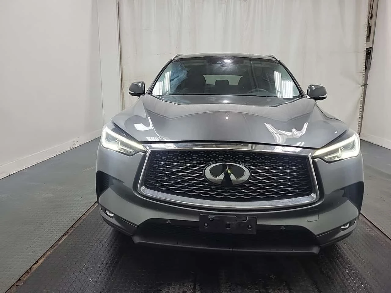 Infiniti QX50 ESSENTIAL | CARFAX | БЕЗ ПЪРВОНАЧАЛНА ВНОСКА, снимка 2 - Автомобили и джипове - 54887836