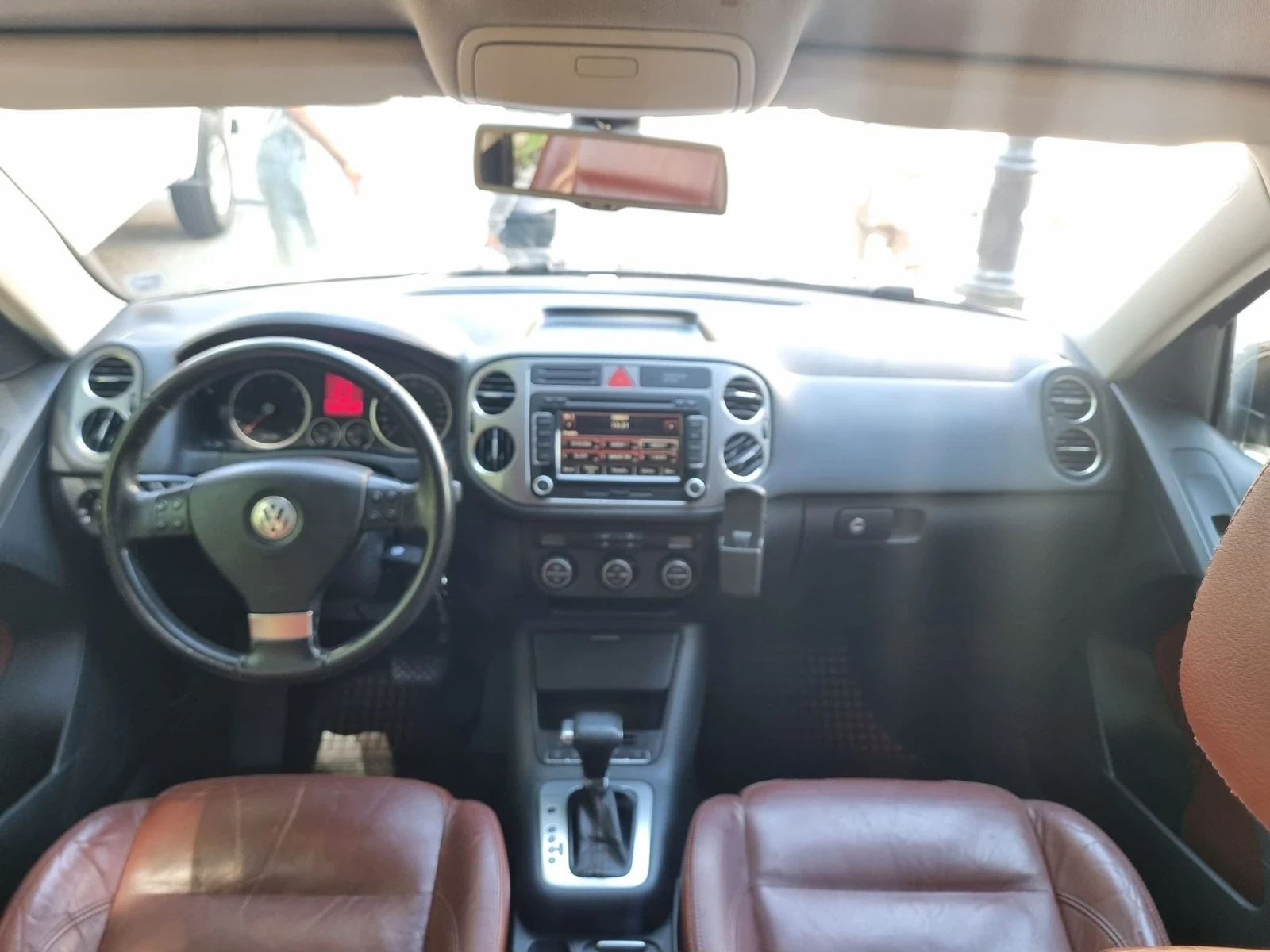 VW Tiguan 2.0/DSG/4x4/ Поръчков , снимка 11 - Автомобили и джипове - 55750887