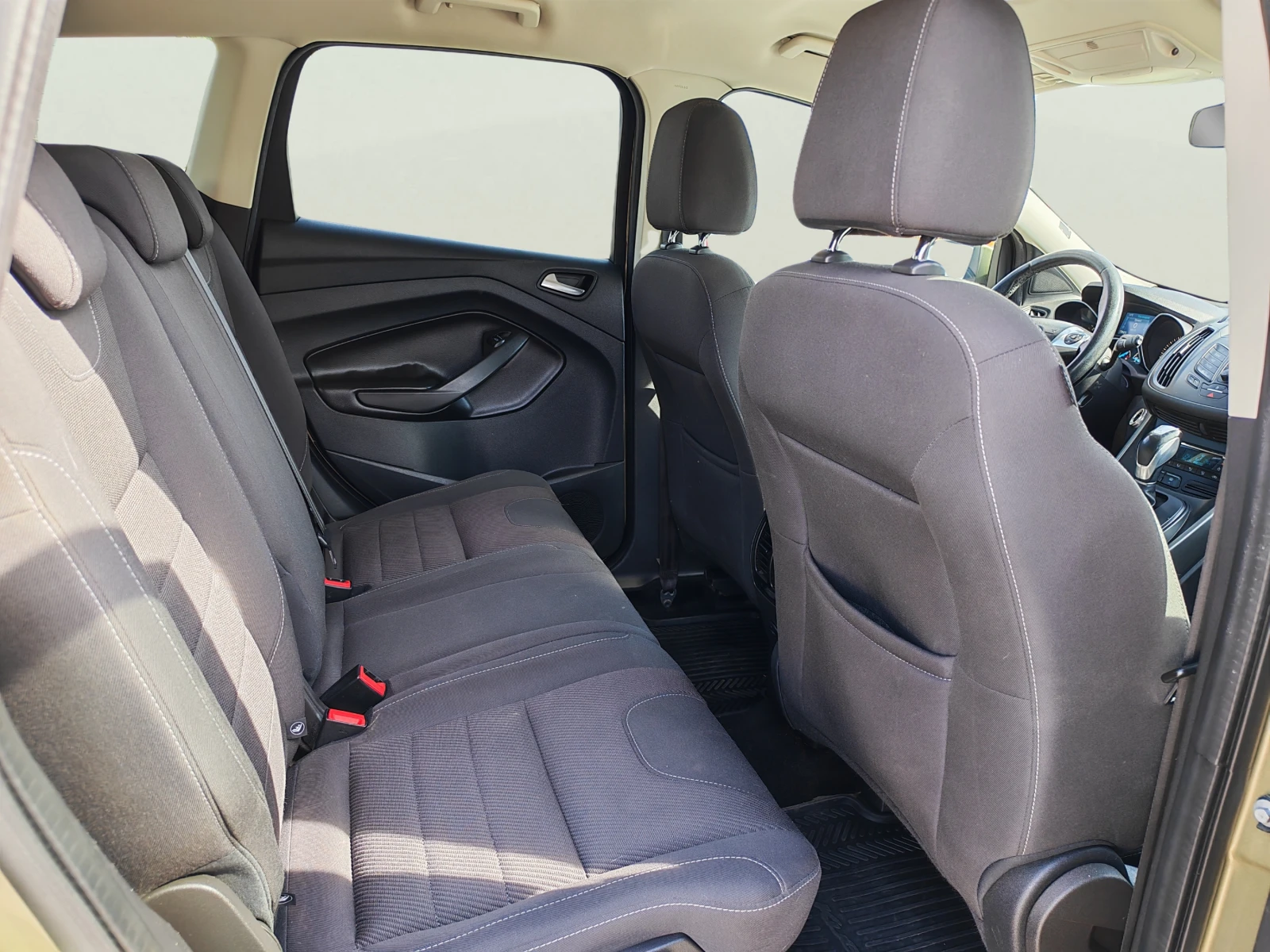 Ford Kuga 2.0 TDCI, снимка 10 - Автомобили и джипове - 56602552