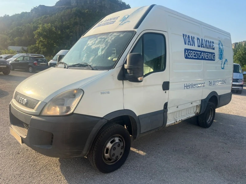 Iveco Daily 35С13, КЛИМАТИК , снимка 1 - Бусове и автобуси - 46574405