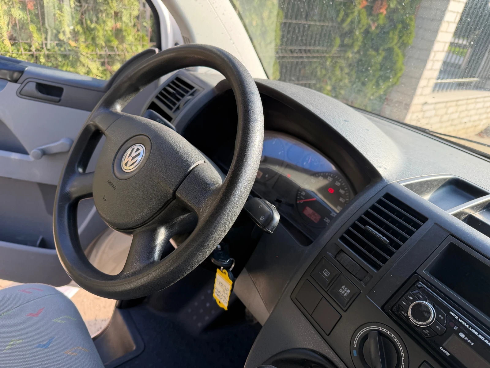 VW T5 VW-1.9TDI-105kc - изображение 9