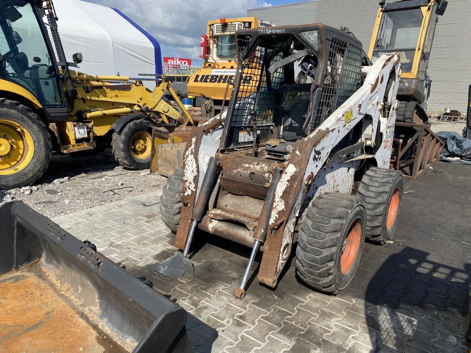    Bobcat S300 | Mobile.bg   14