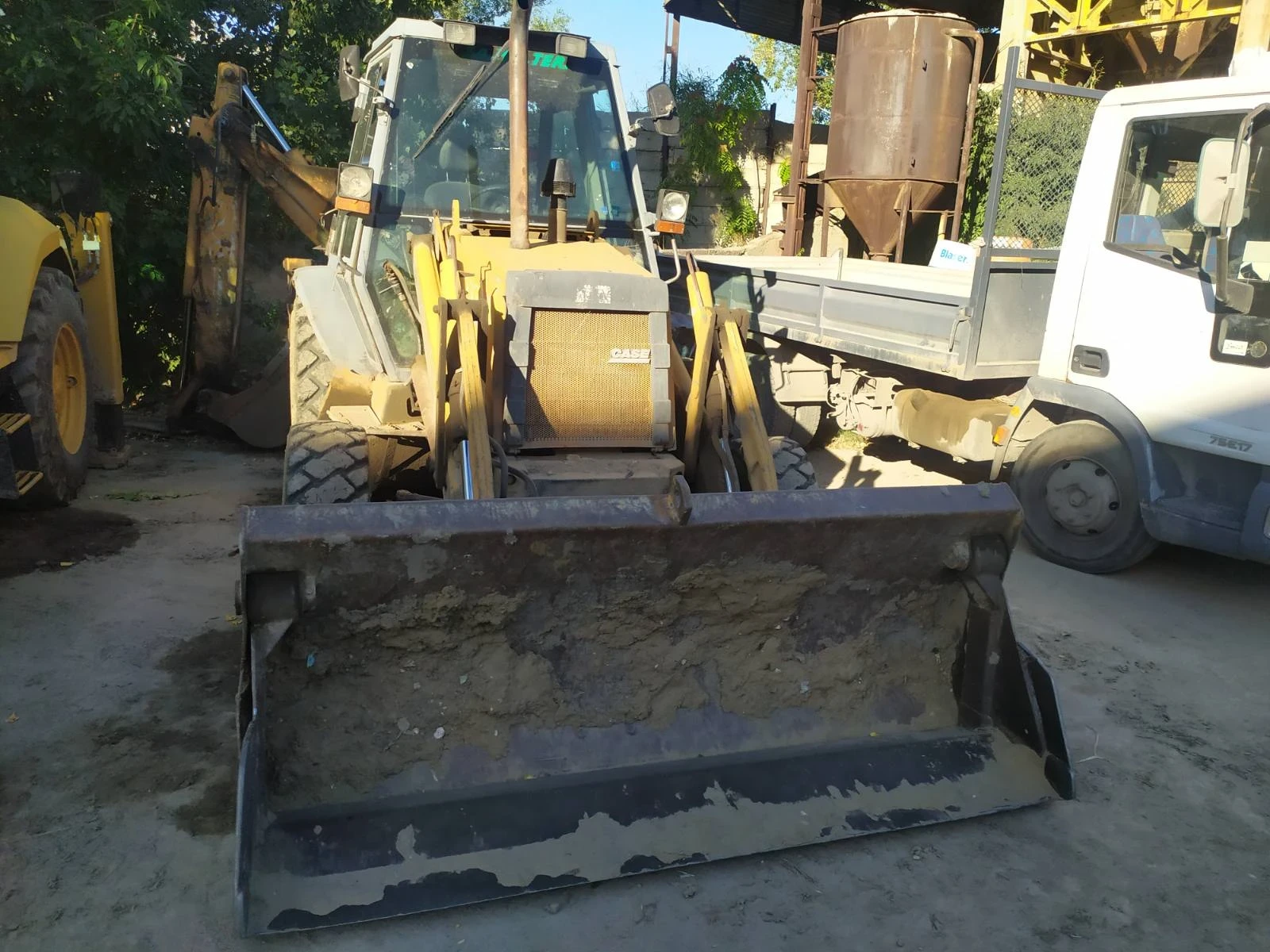 ����� Case Turbo580SK | Mobile.bg � ����������� 3