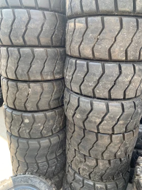 Гуми, снимка 1