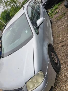 VW Touran 2.0 tdi, снимка 3