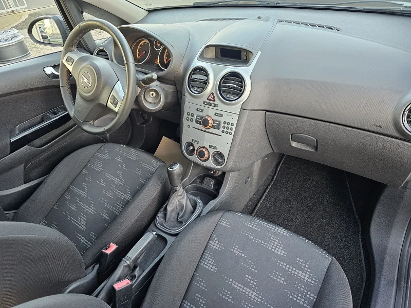 Opel Corsa, снимка 8 - Автомобили и джипове - 47697043