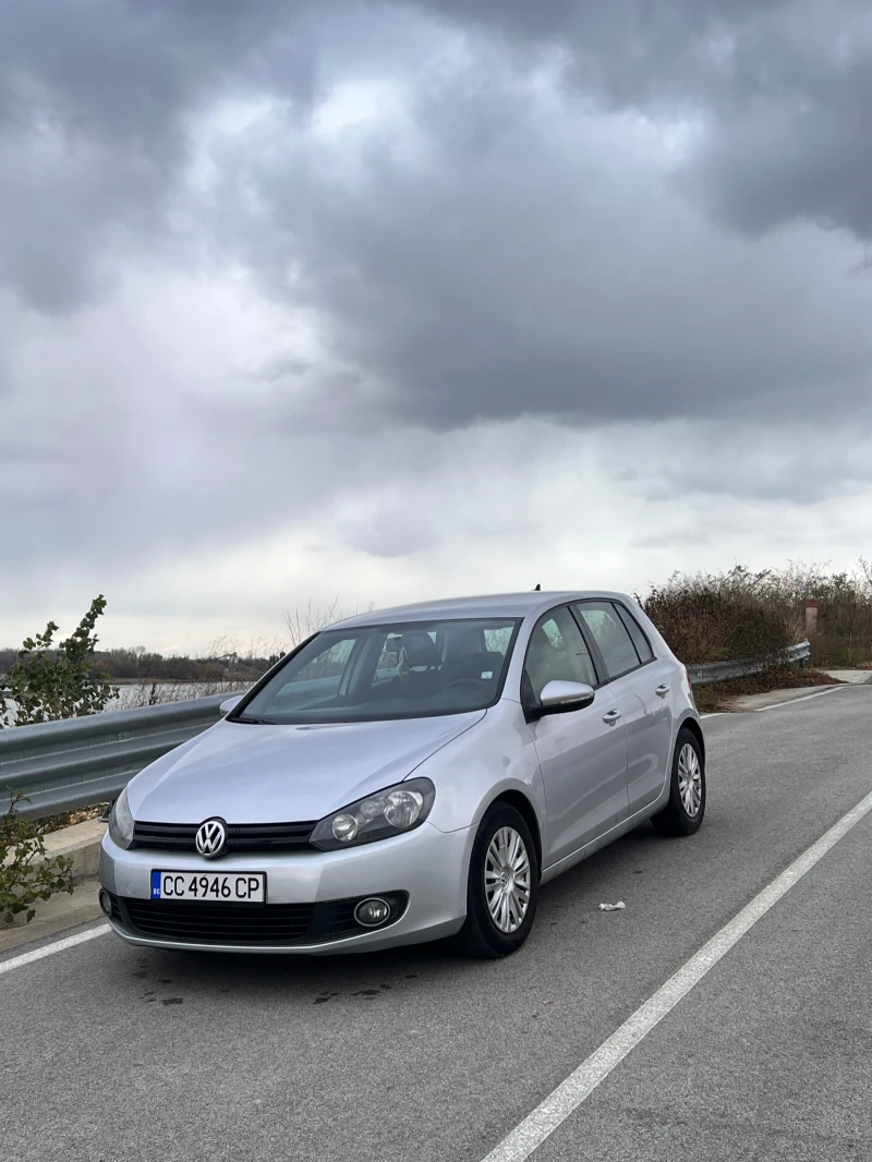 VW Golf, снимка 1 - Автомобили и джипове - 48079088