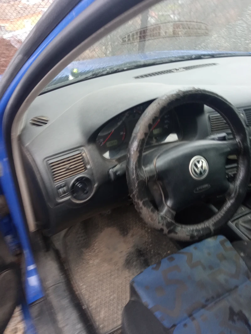 VW Golf, снимка 5 - Автомобили и джипове - 48638246