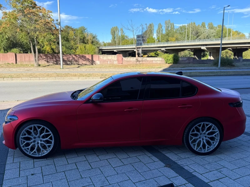 Alfa Romeo Giulia 2.2 JTD, снимка 4 - Автомобили и джипове - 52081771