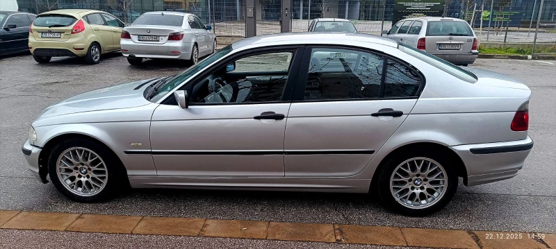 BMW 320 320d, снимка 12 - Автомобили и джипове - 52881529
