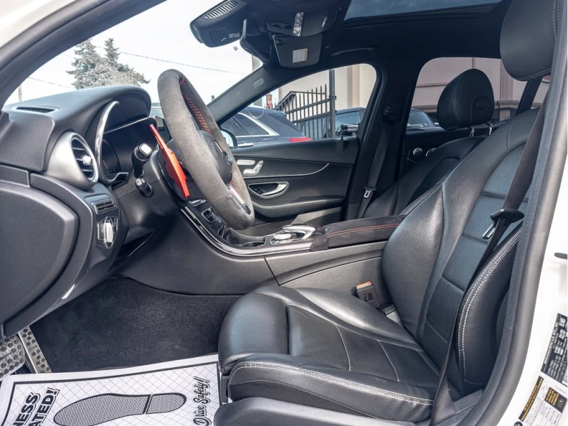 Mercedes-Benz C 300 * АВТО КРЕДИТ* ЦЕНА ДО БГ * СЕРВИЗНА ИСТОРИЯ * , снимка 9 - Автомобили и джипове - 52892366