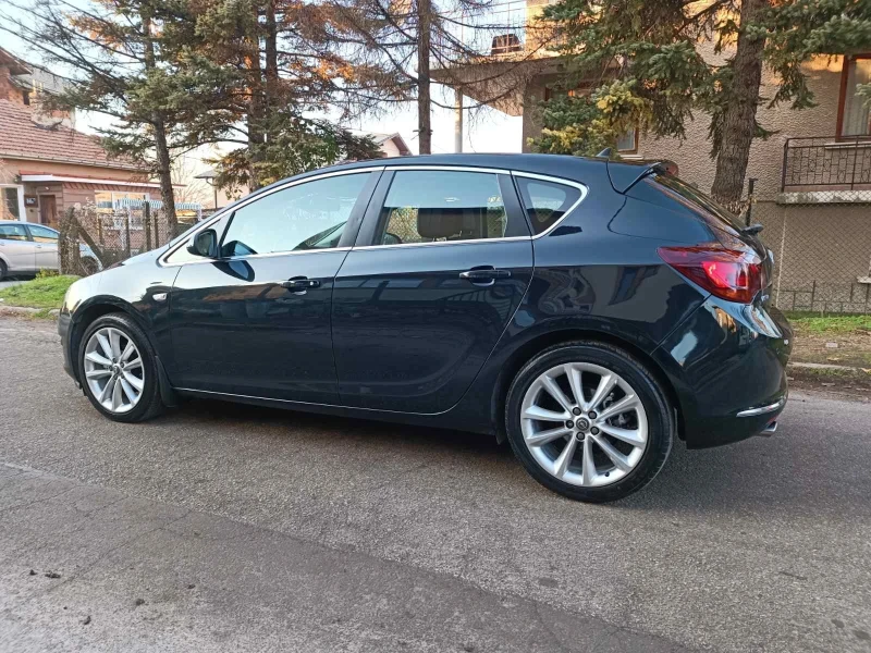 Opel Astra, снимка 17 - Автомобили и джипове - 52920177