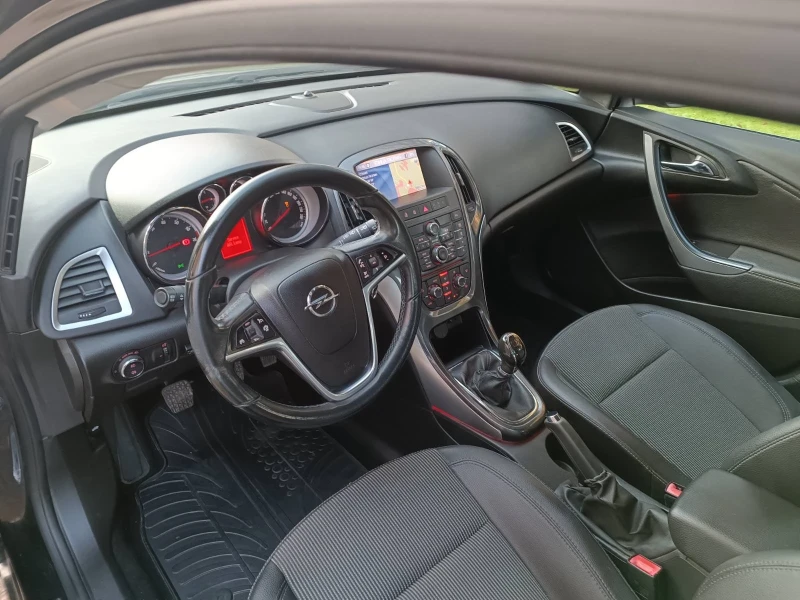 Opel Astra, снимка 13 - Автомобили и джипове - 52920177
