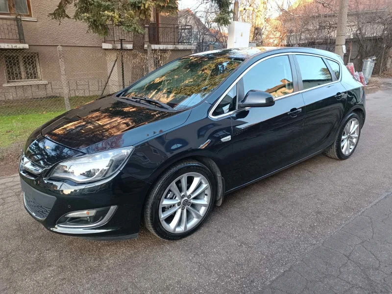 Opel Astra, снимка 2 - Автомобили и джипове - 52920177