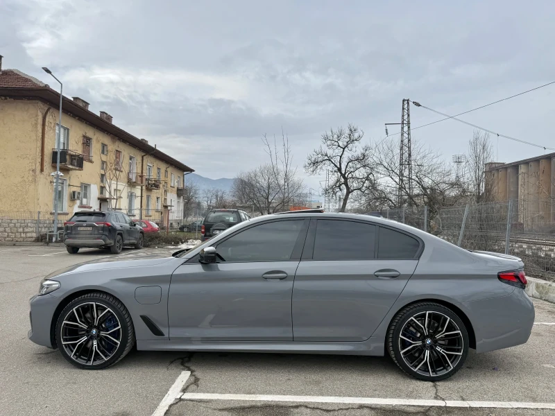 BMW 545 Plug-in Hybrid* Distronic* xDrive* Mpaket, снимка 2 - Автомобили и джипове - 53273002