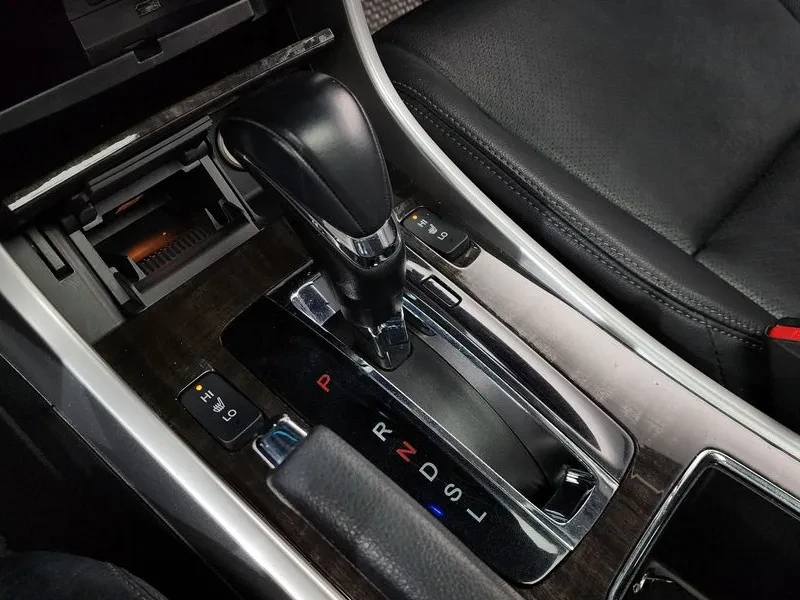 Honda Accord 2.4, снимка 9 - Автомобили и джипове - 54253330