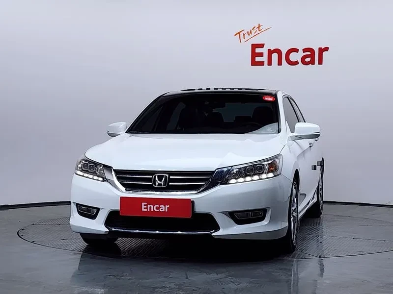 Honda Accord 2.4, снимка 3 - Автомобили и джипове - 54253330