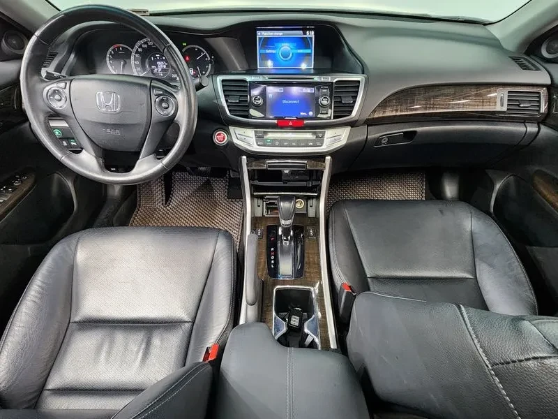Honda Accord 2.4, снимка 7 - Автомобили и джипове - 54253330