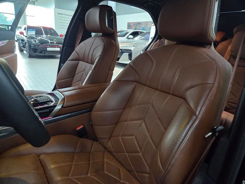 BMW 740 740d xDrive M Sport| 320к.с.| ВКЛ.ТЕХНОТЕСТ, снимка 5 - Автомобили и джипове - 55691808