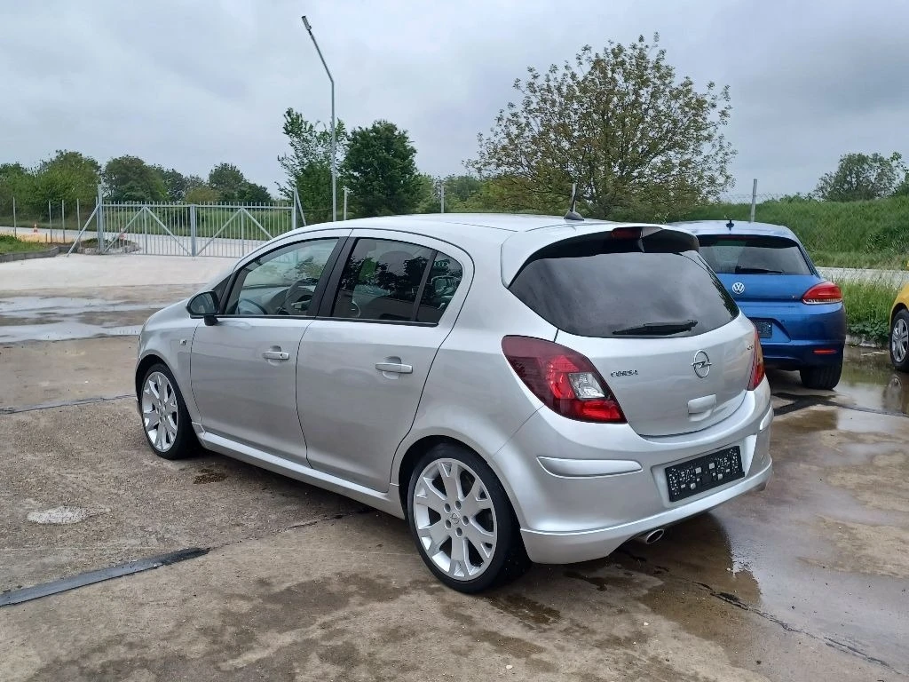 Opel Corsa 1.6i 16v GSi Turbo 6ск. Швейцария - изображение 4