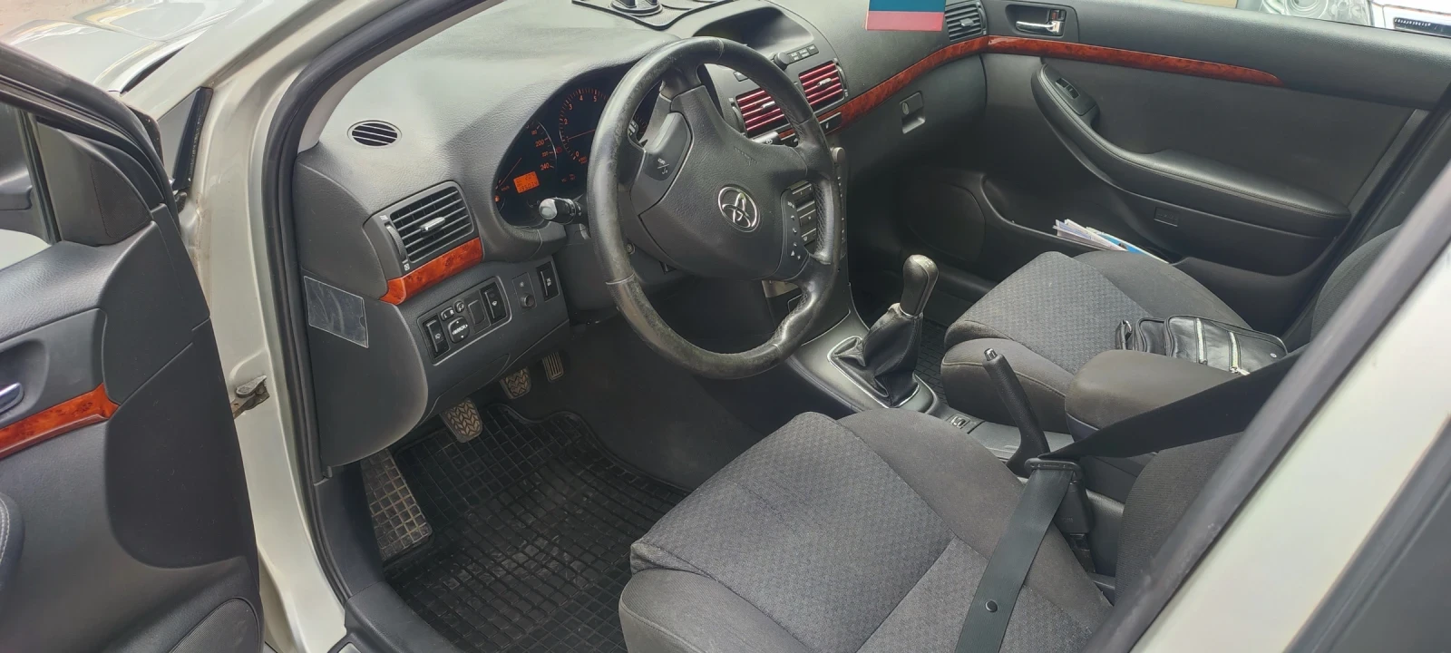 Toyota Avensis Т25 - изображение 5