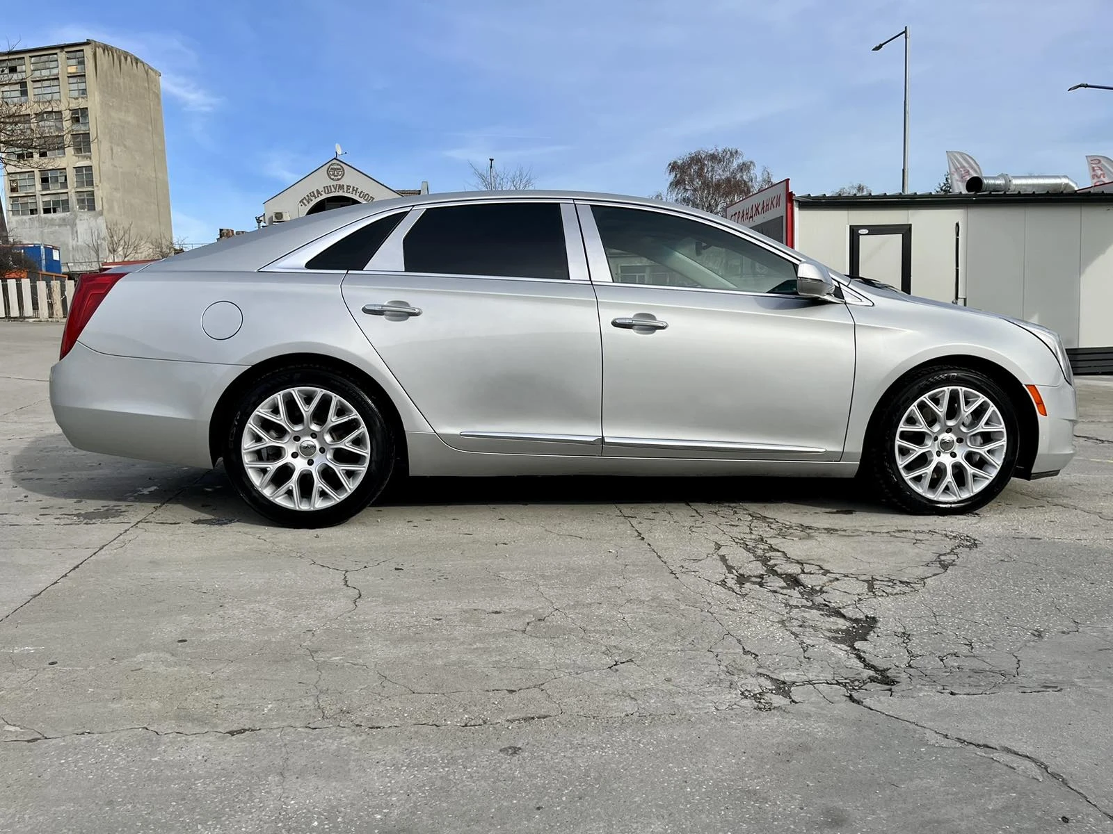 Cadillac XTS 3.6L V6 FWD - изображение 2