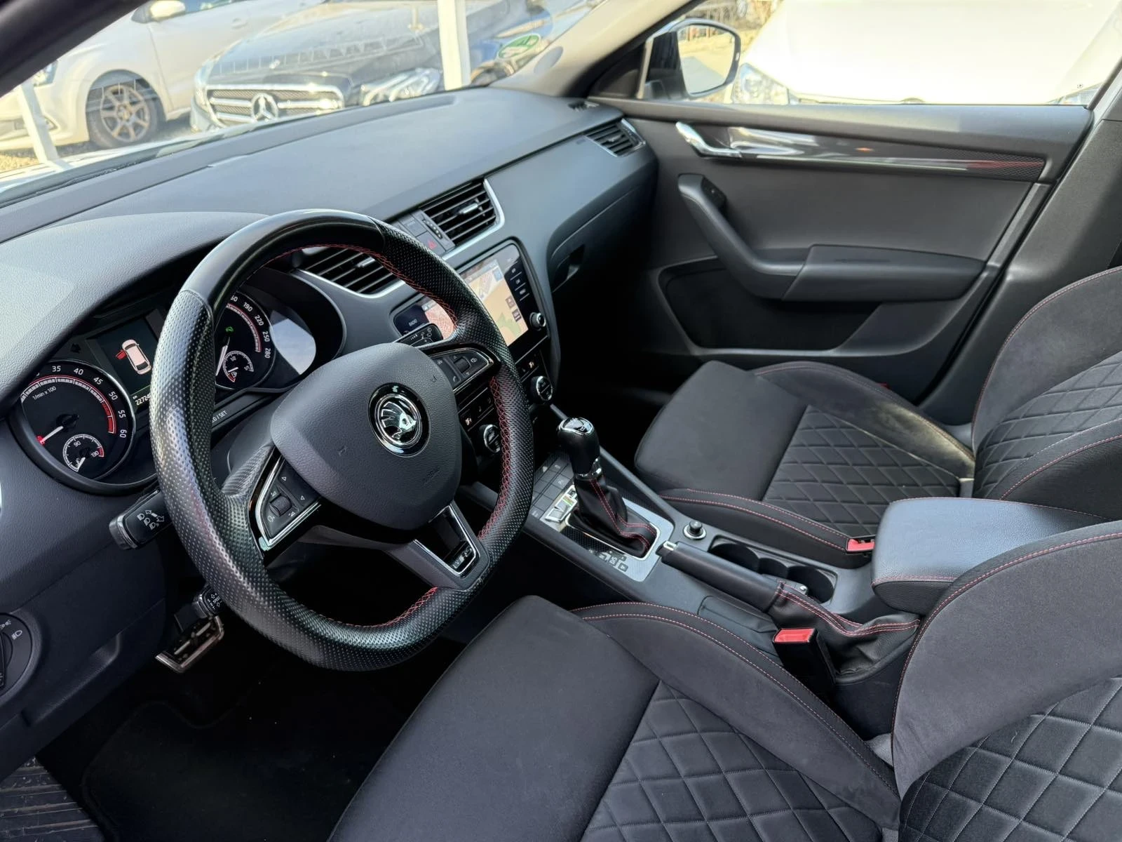 Skoda Octavia 2.0 TDI VRS 4x4 - изображение 6