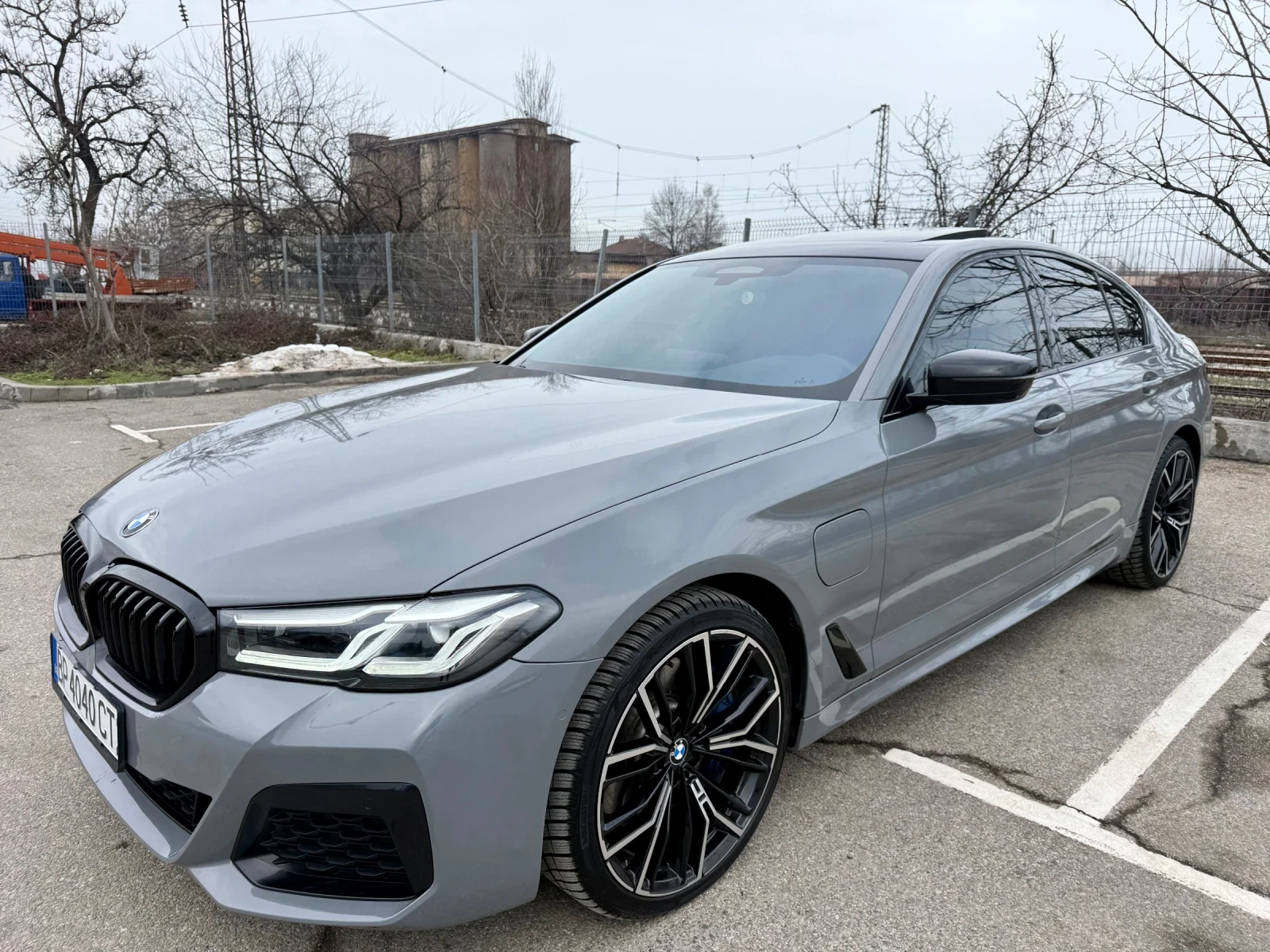BMW 545 Plug-in Hybrid* Distronic* xDrive* Mpaket | Mobile.bg � ����������� 1