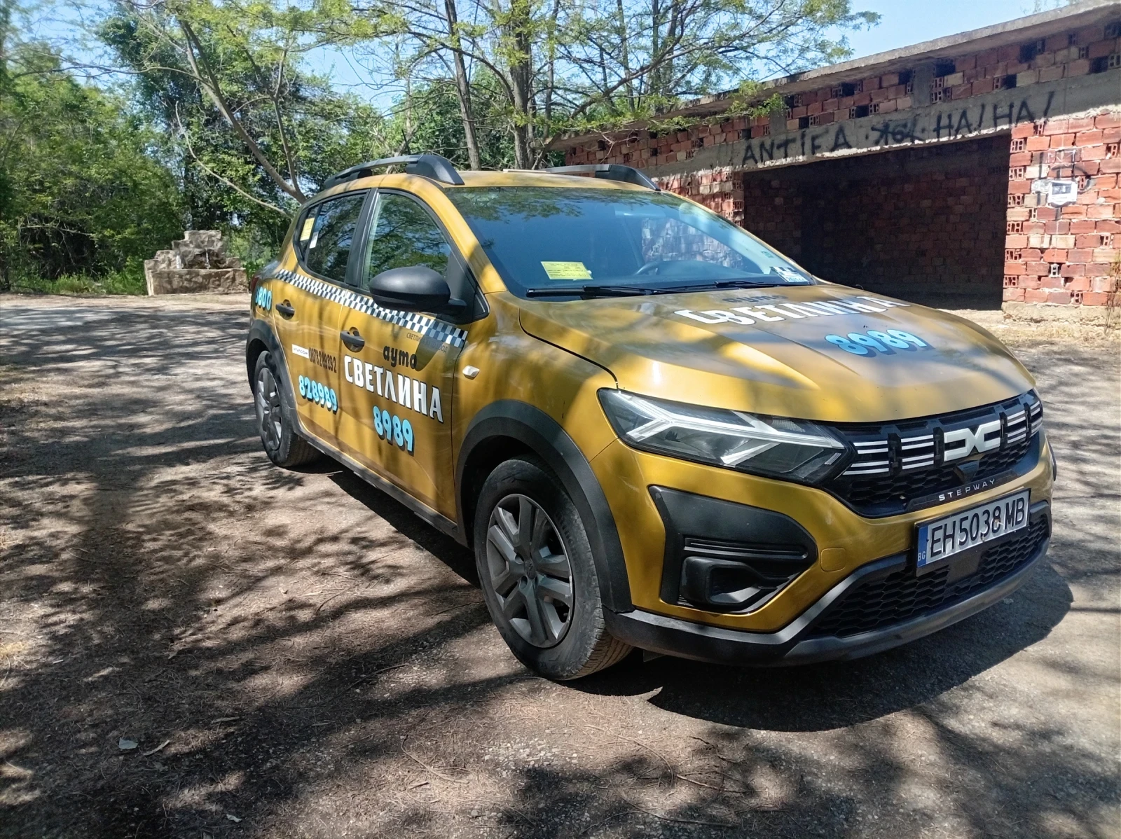 Dacia Sandero 1.0 TCE, снимка 2 - Автомобили и джипове - 53458145