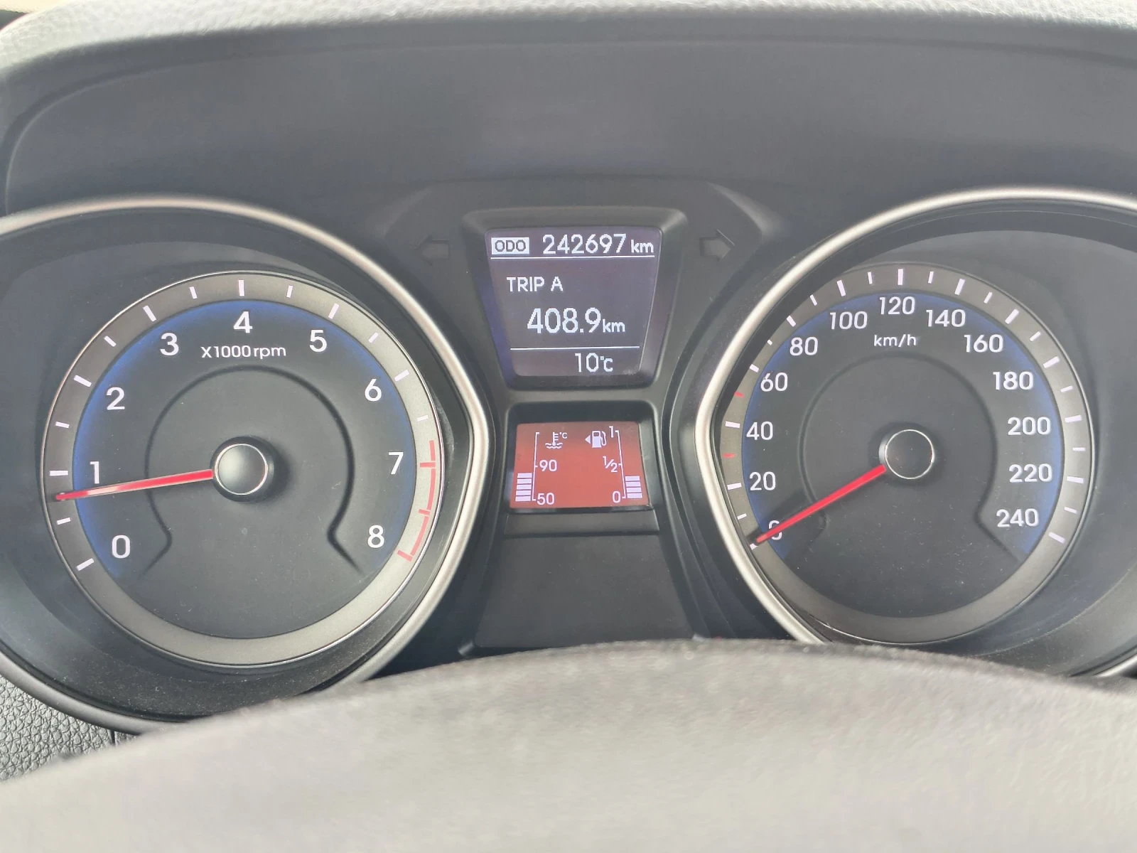 Hyundai I30 1.4 LPG, снимка 13 - Автомобили и джипове - 54256755