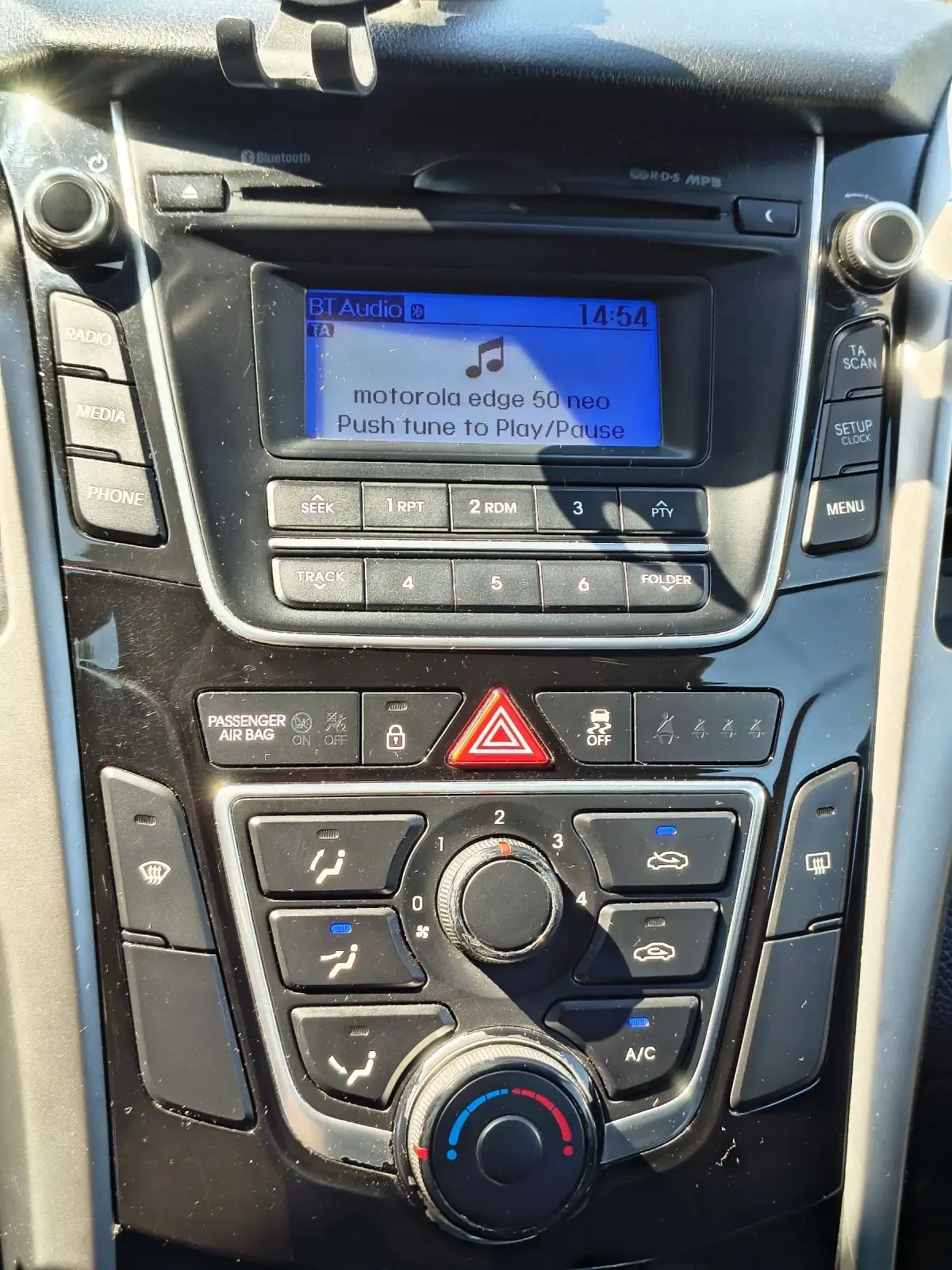 Hyundai I30 1.4 LPG, снимка 14 - Автомобили и джипове - 54256755