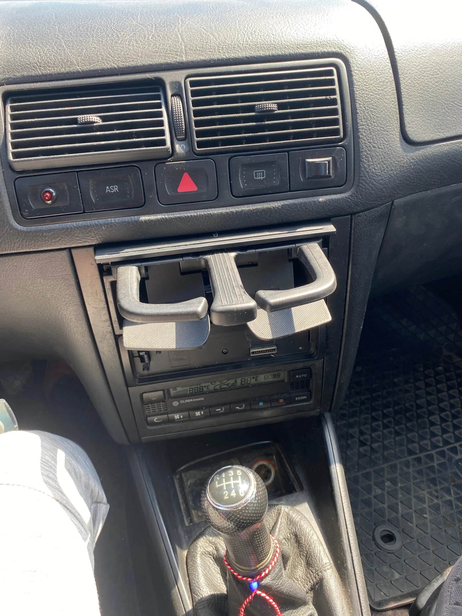 VW Golf, снимка 13 - Автомобили и джипове - 54256315