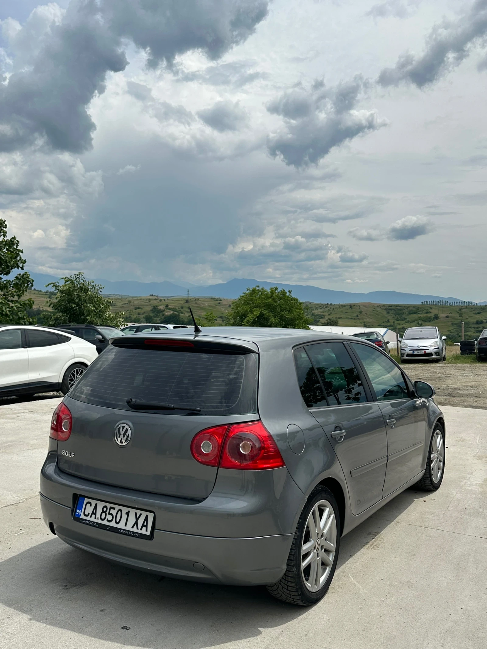 VW Golf 2.0TDI DSG GT, снимка 2 - Автомобили и джипове - 54607049