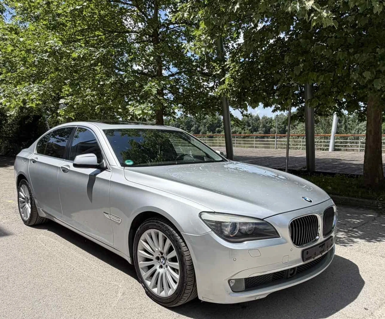 BMW 730 DISTRONIC/Head-up/KEYLESS/Hi-Fi/COMFORT, снимка 3 - Автомобили и джипове - 54667633