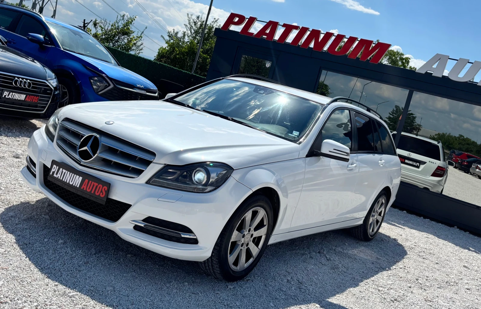 Mercedes-Benz C 200 2.2CDI/NAVI/ПАРКТРОНИК/6 СКОРОСТИ, снимка 2 - Автомобили и джипове - 55014047