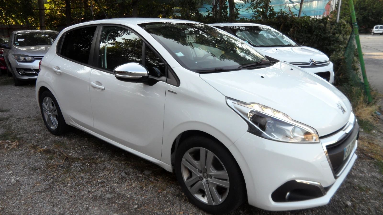 Peugeot 208 73 хил.км/EURO6 , снимка 4 - Автомобили и джипове - 55564557
