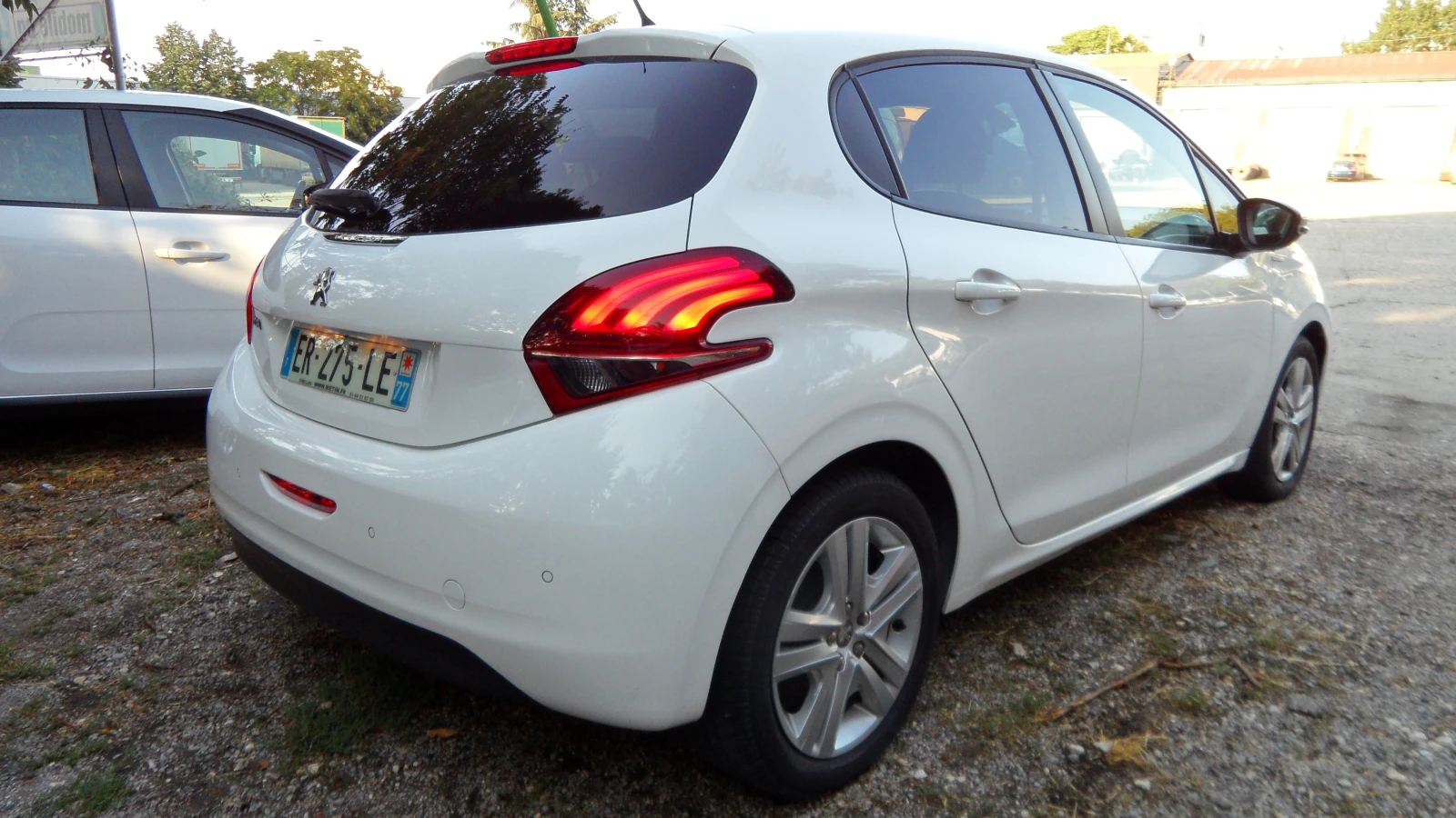 Peugeot 208 73 хил.км/EURO6 , снимка 5 - Автомобили и джипове - 55564557