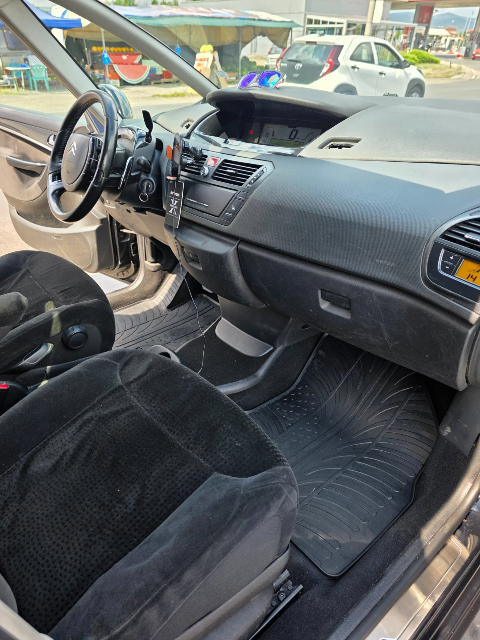 Citroen C4 Picasso, снимка 7 - Автомобили и джипове - 55597845