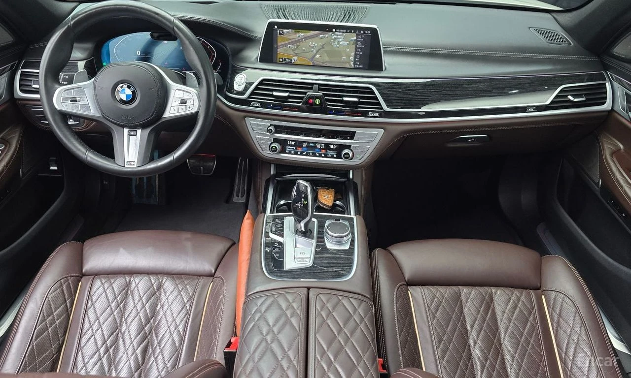 BMW 740 M* SPORT* HARMON* KARDON* ДИГИТАЛНО* ТАБЛО* 360КАМ, снимка 6 - Автомобили и джипове - 55691906