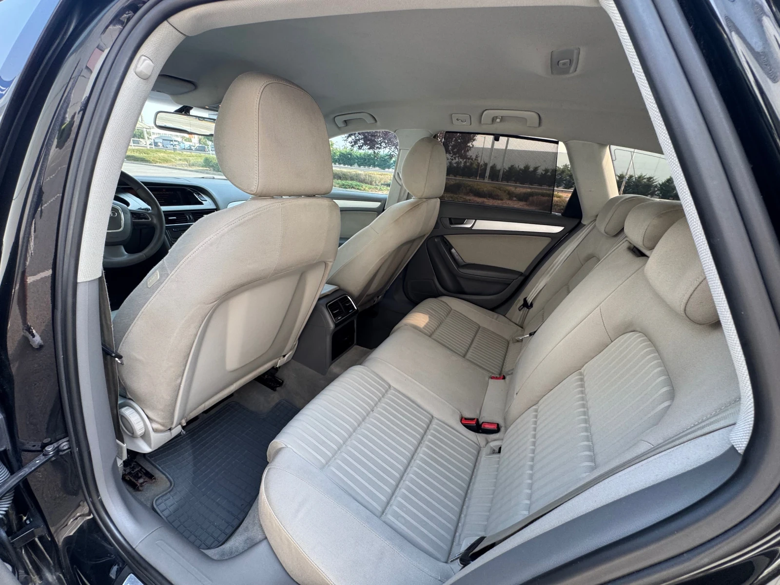 Audi A4 2.0TDI Автоматик Фейс, снимка 9 - Автомобили и джипове - 55790083