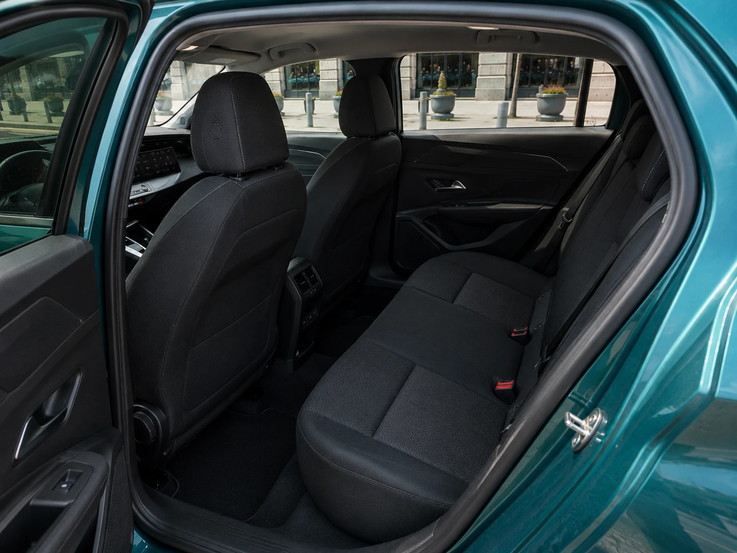 Peugeot 308 1.5bluehdi eat8 8mm верига, снимка 2 - Автомобили и джипове - 55802442