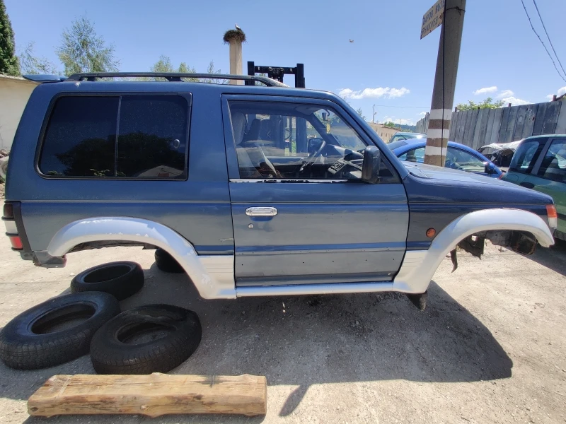 Mitsubishi Pajero 2.5 TD, снимка 3 - Автомобили и джипове - 37400834