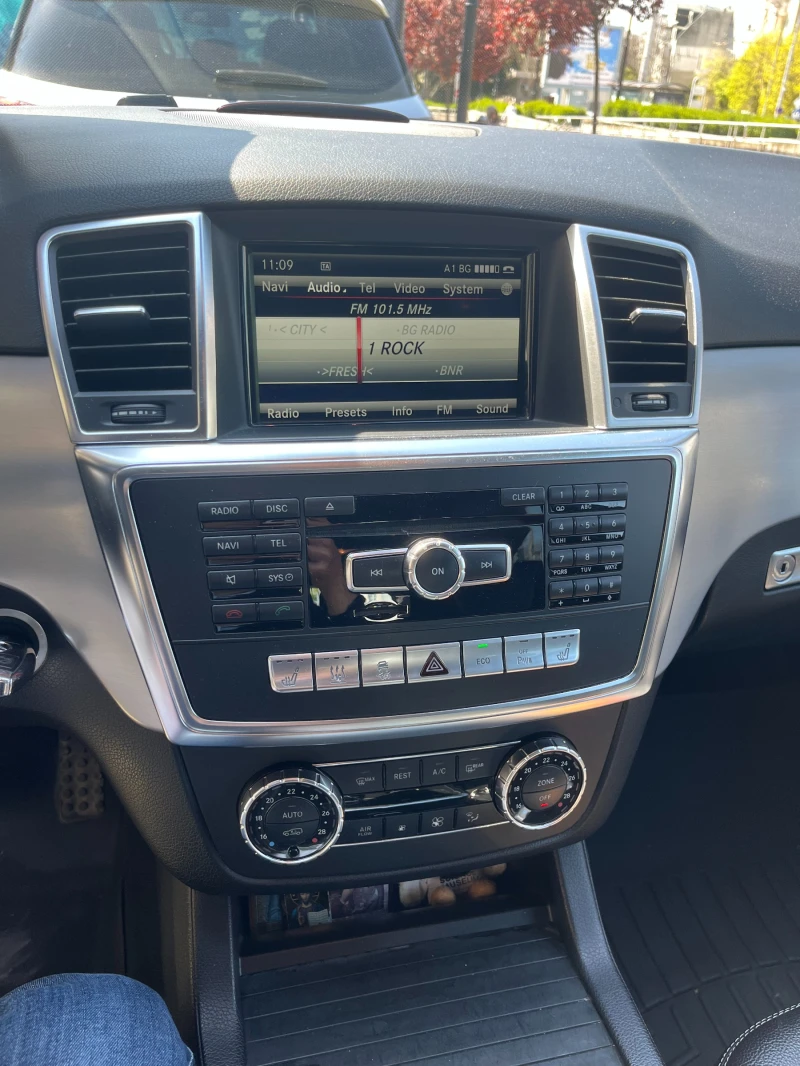 Mercedes-Benz ML 350 BlueTEC, снимка 13 - Автомобили и джипове - 52311769