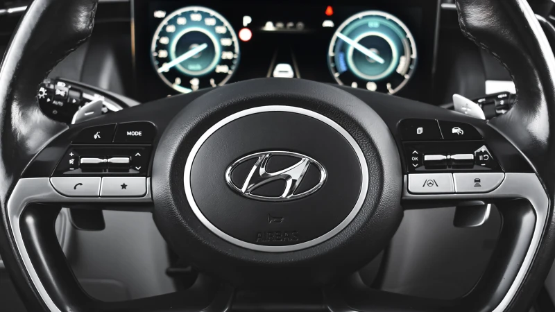Hyundai Tucson 1.6 T-GDi PREMIUM Plug-in Hybrid 4x4 Automatic, снимка 9 - Автомобили и джипове - 52078505