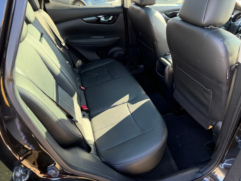 Nissan Qashqai 1.6D 130к.с Автоматик Tekna Black Edition FULL, снимка 15 - Автомобили и джипове - 52655118