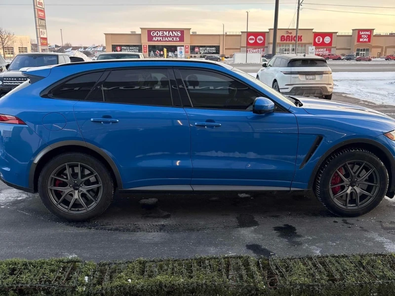 Jaguar F-PACE P550 SVR  CARFAX, снимка 13 - Автомобили и джипове - 52706469