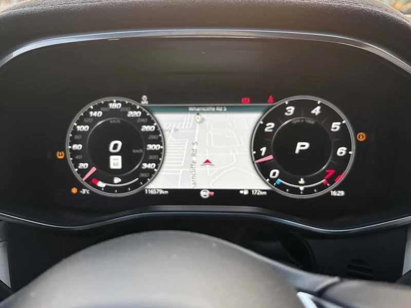 Jaguar F-PACE P550 SVR  CARFAX, снимка 8 - Автомобили и джипове - 52706469