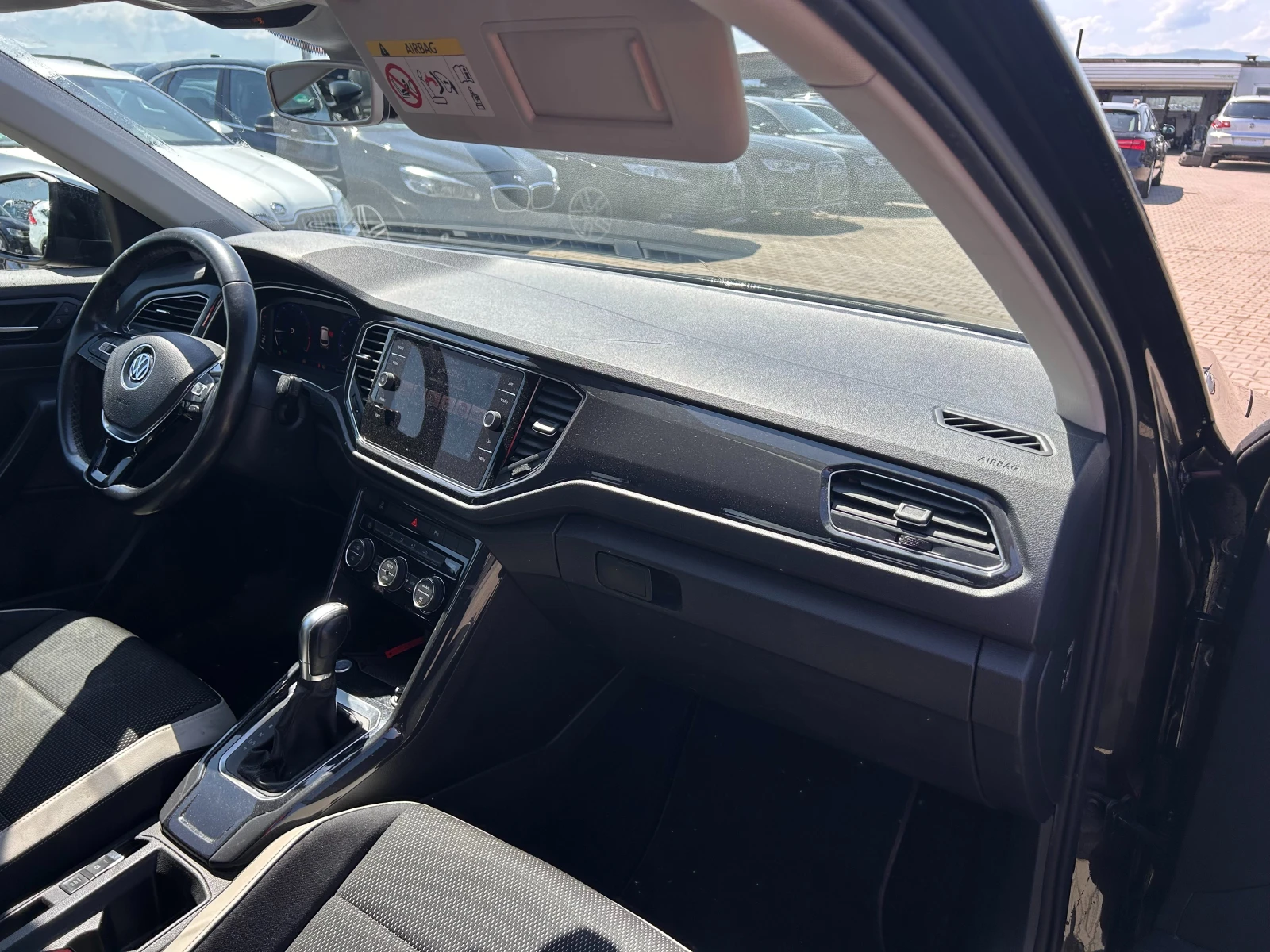 VW T-Roc 1.5TSI AVTOMAT/NAVI EURO 6 - изображение 10